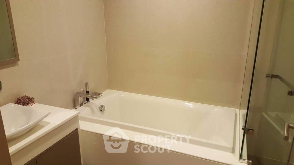 picture 2-BR Condo at LIV @ 49 near BTS Thong Lor (ID 2870661) - 9/10