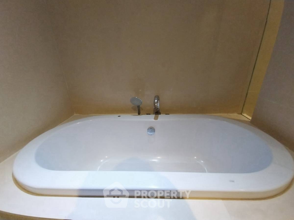 picture 2-BR Condo at The Madison near BTS Phrom Phong (ID 2872519) - 14/20