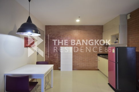 Ideo Ratchada-Huaykwang near MRT Huai Khwang Station Hot Unit, Available for a Limited Time