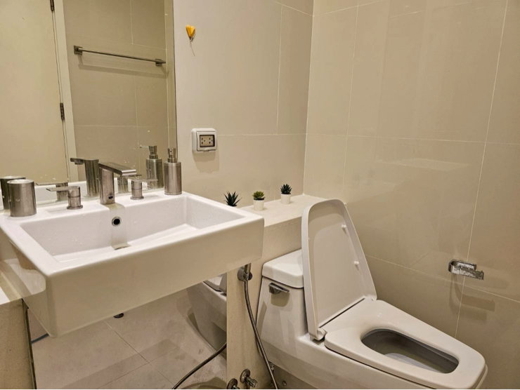 picture Spacious room, great location at Equinox Phahol-Vibha  ✨   Easy access via both Phaholyothin & Vibhavadi roads. - 9/10