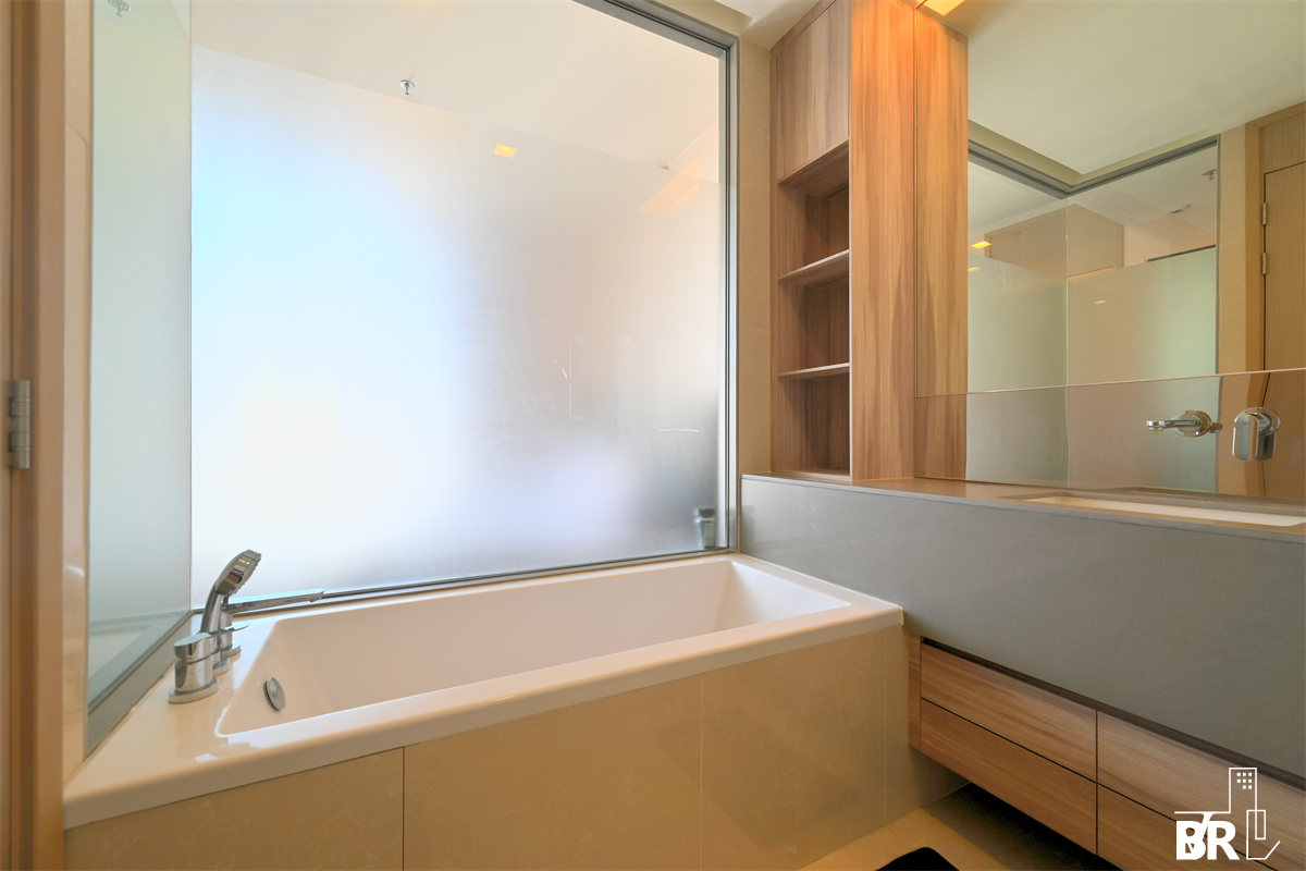 รูป ดิ เอส อโศก  ทำเลศักยภาพ ไม่แพงอย่างที่คิด - รูปที่ 2/10