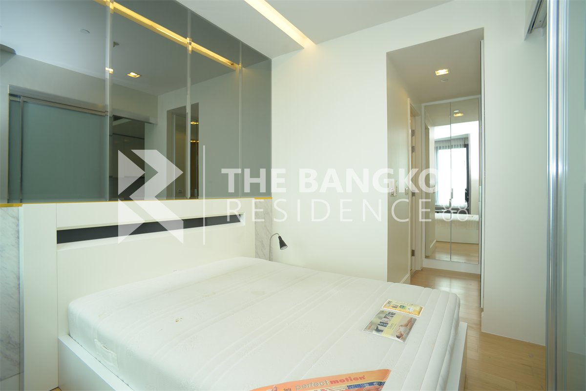 picture Equinox Phahol-Vipha Room available, ready to move in - 8/10