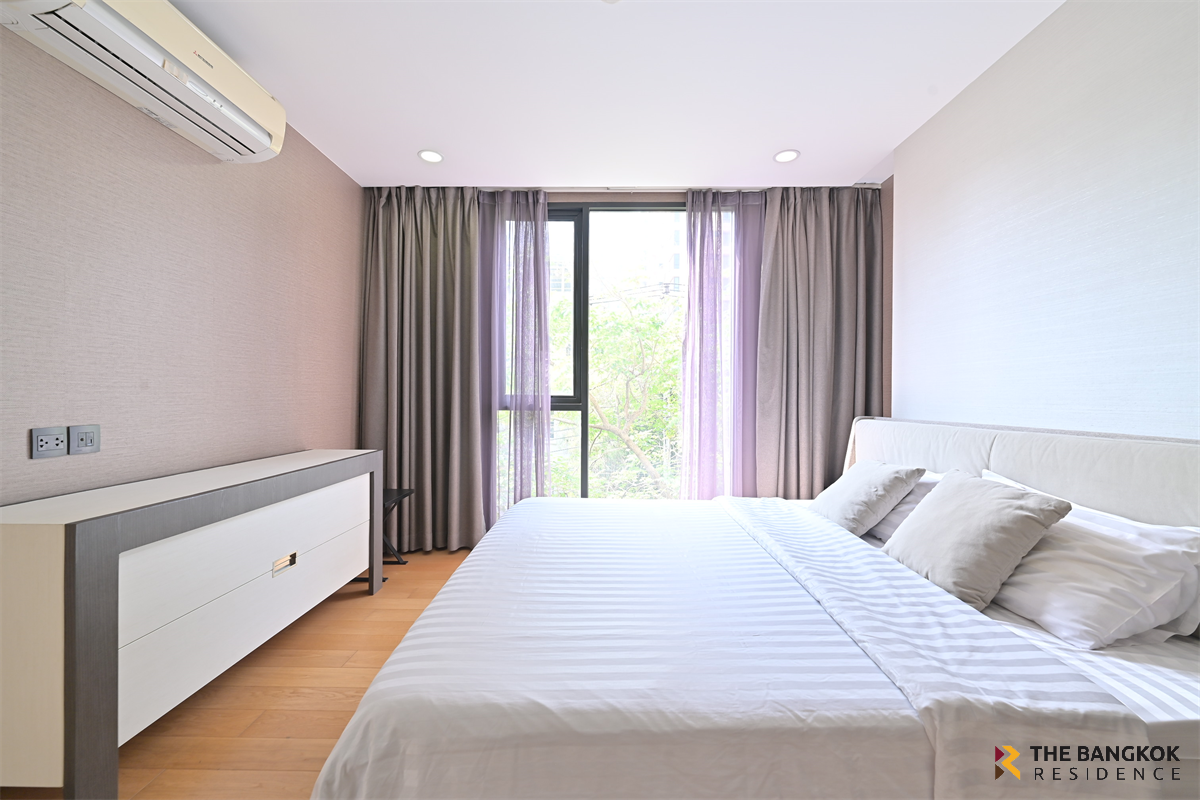 picture Klass Condo (Langsuan) near BTS Chit Lom Hot Unit, Available for a Limited Time - 1/10