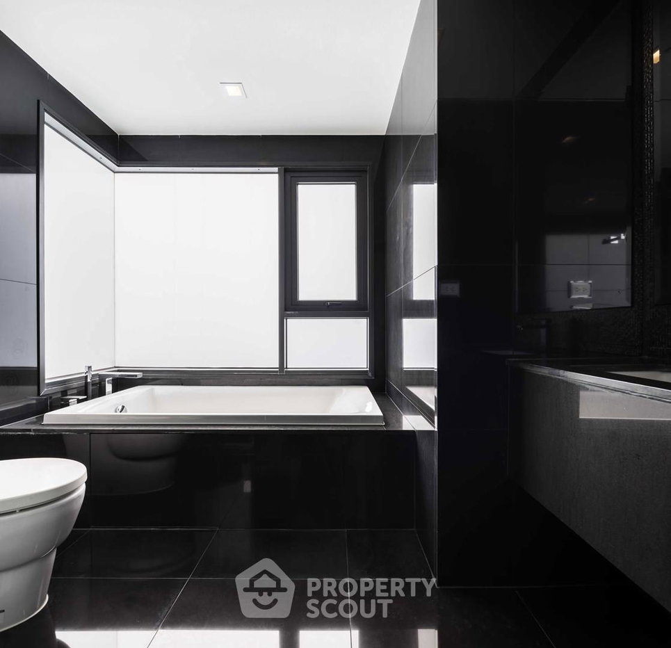 รูป คอนโด 2-ห้องนอน ที่ ริทึ่ม สุขุมวิท 36-38 ใกล้ BTS ทองหล่อ (ID 2874165) - รูปที่ 10/17