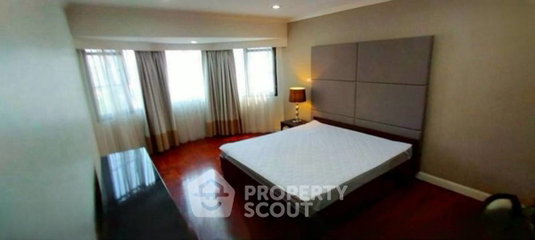 2-BR Condo at Baan Suanpetch Condominium near BTS Phrom Phong (ID 2841094)
