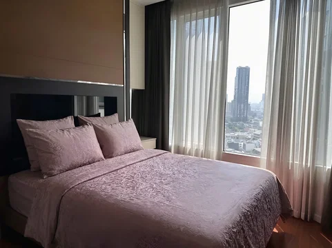 A035079 Ivy Sathorn 10