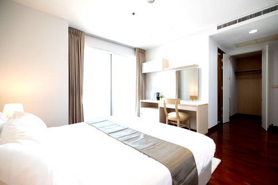 Condos for rent : LTH15323 -🌆 Comfort Above the City | High-Floor Condo Phrom Phong | 74K คอนโดพร้อมพงษ์ ผสานพื้นที่ ความสะดวก และวิวเมืองได้อย่างสมบูรณ์แบบ