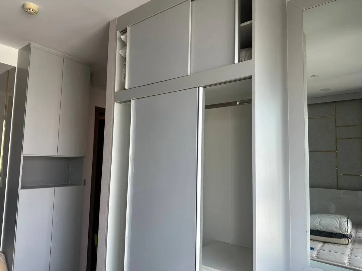 picture A034429 Ashton Silom - 1/5