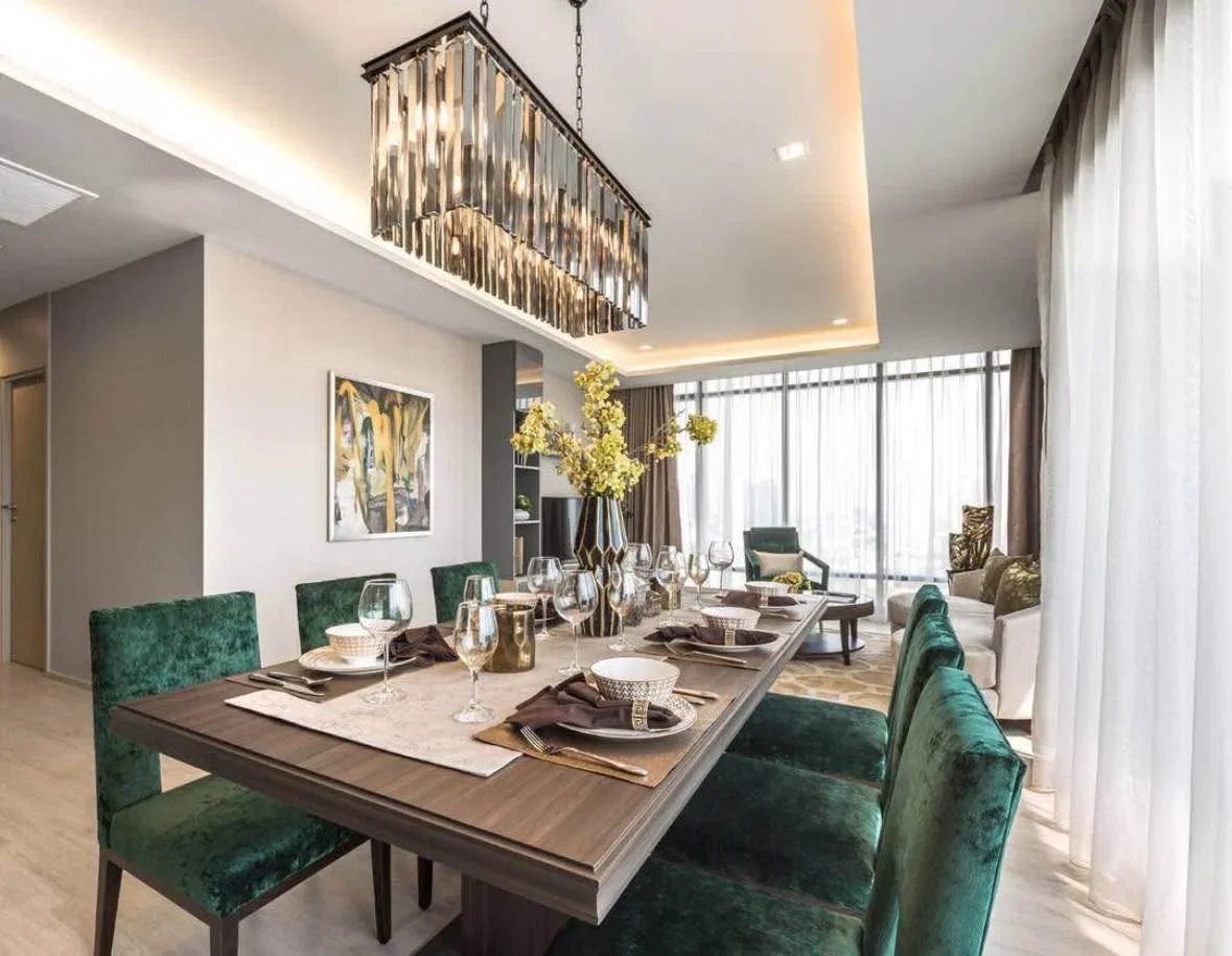 picture A035176 M Thonglor 10 - 4/5