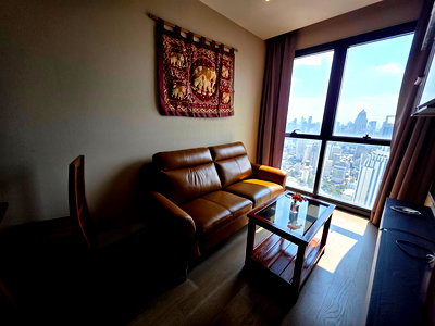 Condos for rent : For Rent 𝑳𝒖𝒙𝒖𝒓𝒚 𝑪𝒐𝒏𝒅𝒐✨"𝑨𝒔𝒉𝒕𝒐𝒏 𝑨𝒔𝒐𝒌𝒆" 1 Bedroom 1 Bathroom Floor 44