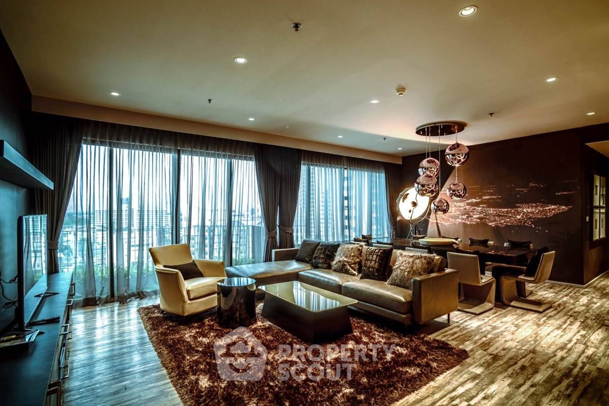 รูป คอนโด 3-ห้องนอน ที่ ดิ เอ็มโพริโอ เพลส ใกล้ BTS พร้อมพงษ์ (ID 2874385) - รูปที่ 1/20