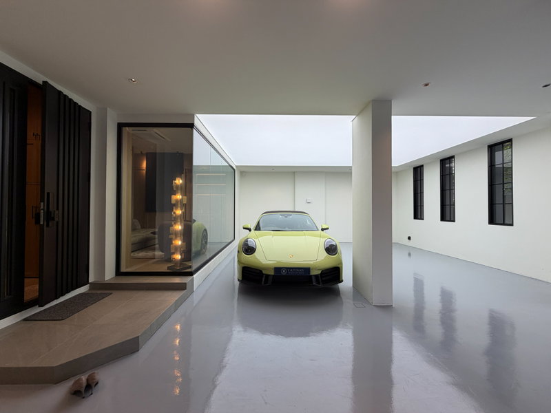 ขายบ้านเดี่ยว : Pool villa ทำเลบนถนนพระราม9 ใกล้ the nine พระราม9 ที่ Daven Rama 9