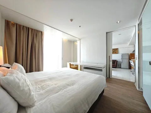 A034733 Sathorn Heritage