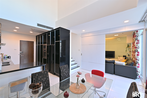 The Trendy Condominium near BTS Asok Special price, hurry before it’s gone
