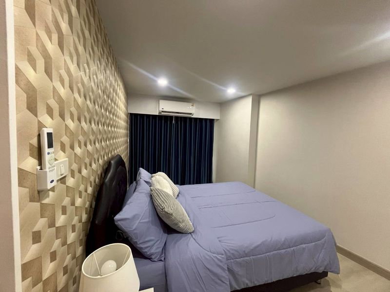 picture  Laem Chabang Tower Contact (Khun Spoy): 099-690-3486 - 6/12