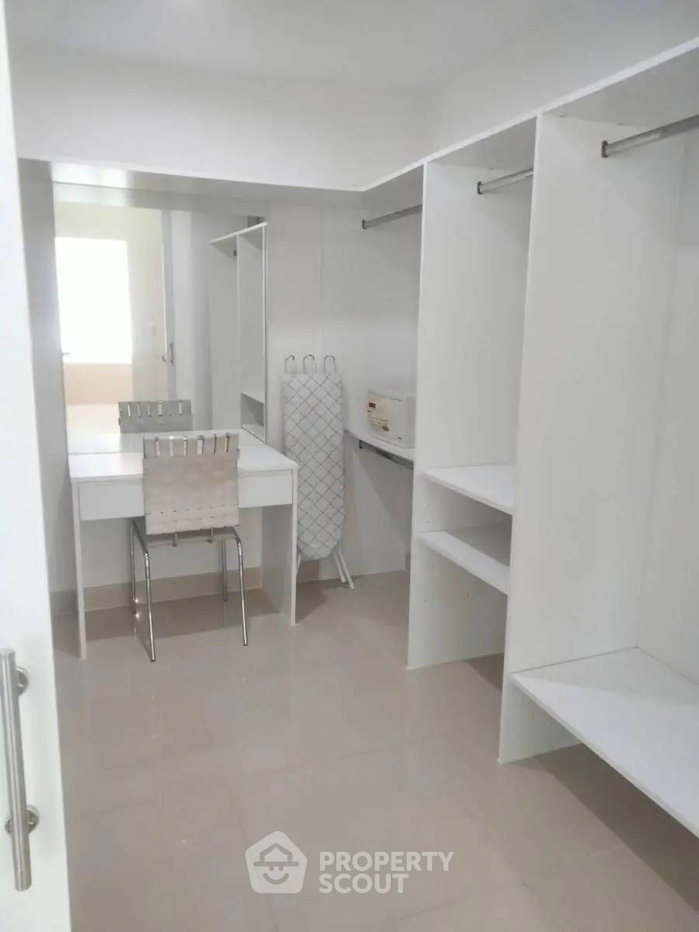 รูป คอนโด 3-ห้องนอน ที่ สิริ เรสซิเด้นซ์ สุขุมวิท ใกล้ BTS พร้อมพงษ์ (ID 2873565) - รูปที่ 9/17