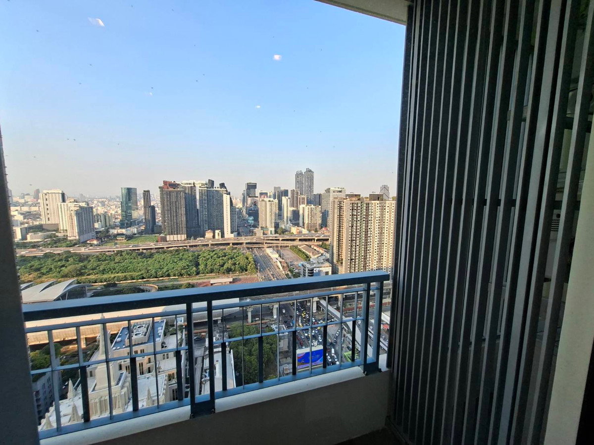 picture A035240 Q Asoke - 5/8