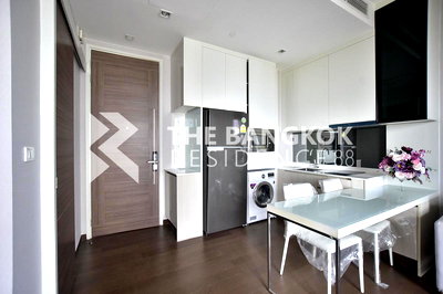 Condos for rent : Convenient Travel, Great Value per Square Meter Q Asoke near MRT Phetchaburi Station
