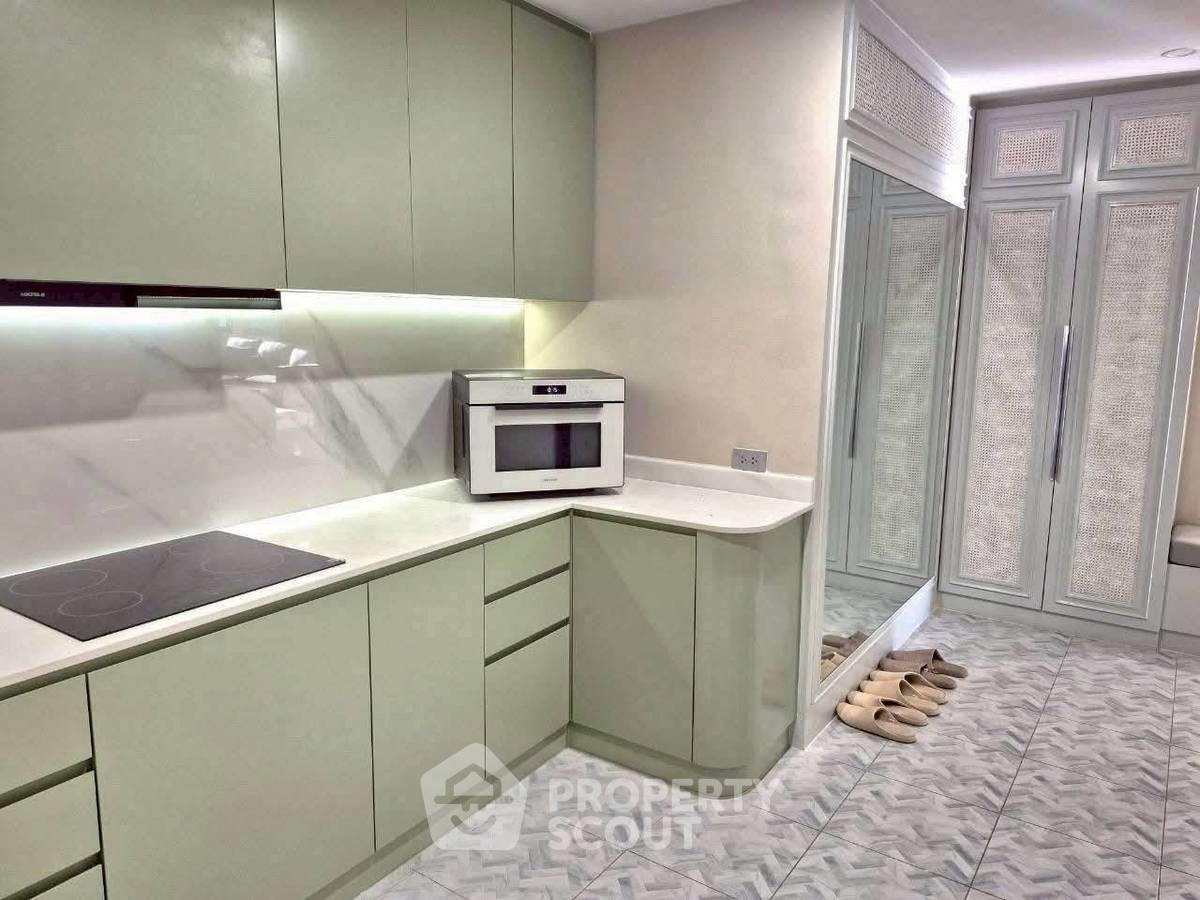 picture 2-BR Condo at Baan Suanpetch Condominium near BTS Phrom Phong (ID 2871002) - 4/14