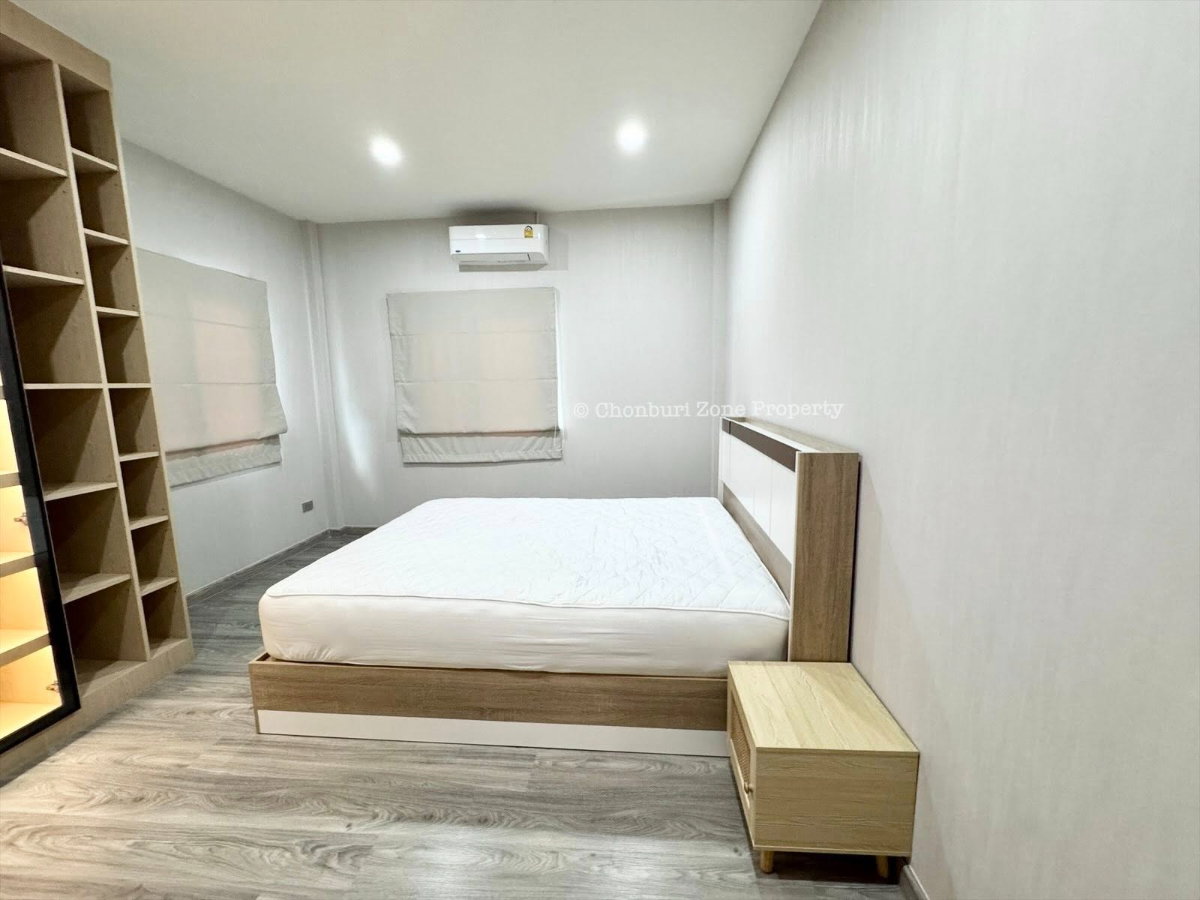 รูป ให้เช่าบ้านใหม่สวยใจกลางศรีราชา ม.อีสวาน่า ศรีราชา - รูปที่ 10/34