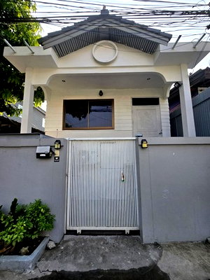 Houses for rent Kasetsart University : FOR RENT  HOUSE PROPERTY  8000 BAHT per MONTH