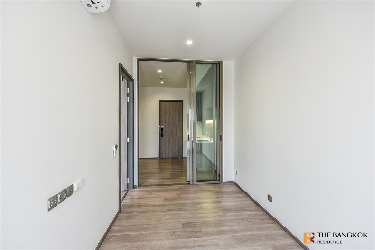 picture RHYTHM Charoenkrung Pavillion  Move-in Ready, Just Bring Your Stuff - 4/10