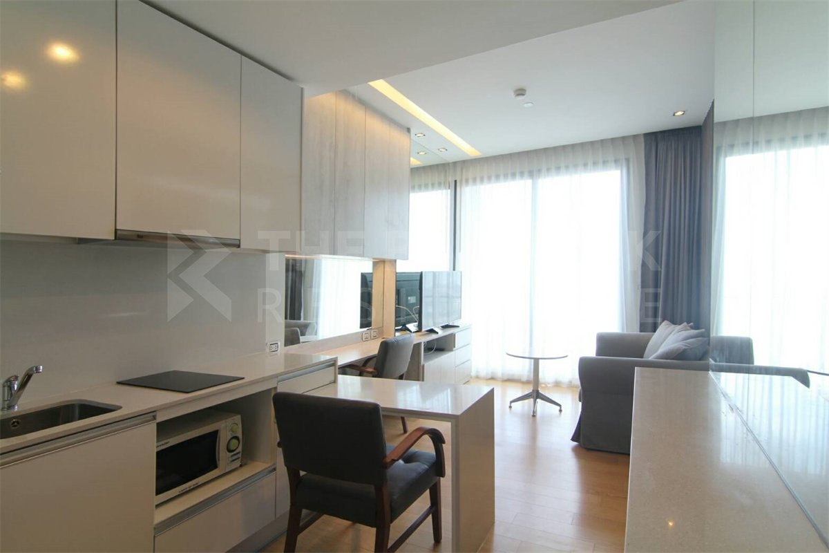 picture Equinox Phahol-Vipha Room available, ready to move in - 6/10
