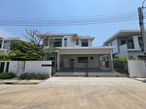ให้เช่า บ้านเดี่ยวหรู มัณฑนา บางนา กม.15 (Mantana Bangna Km.15), 4 Bedroom, 240 sqm.