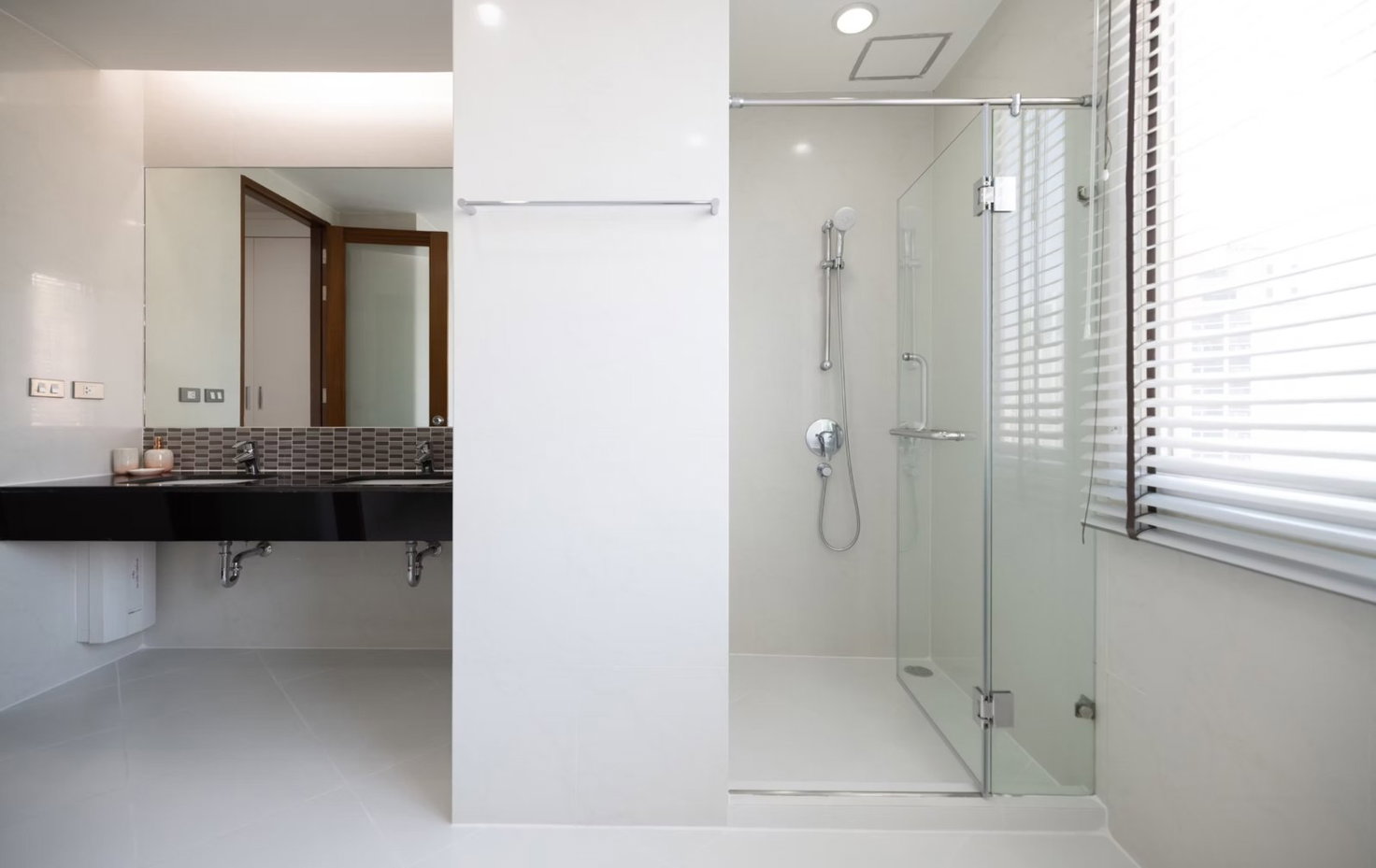 picture LTH15325 – 🏙️ Spacious High-Floor Living in Phrom Phong | Condo for Rent | 75,000 THB/Month คอนโดพร้อมพงษ์ ห้องกว้างขวาง ชั้นสูง วิวเมืองสวย ทำเลพรีเมียม ใกล้ BTS - 3/6
