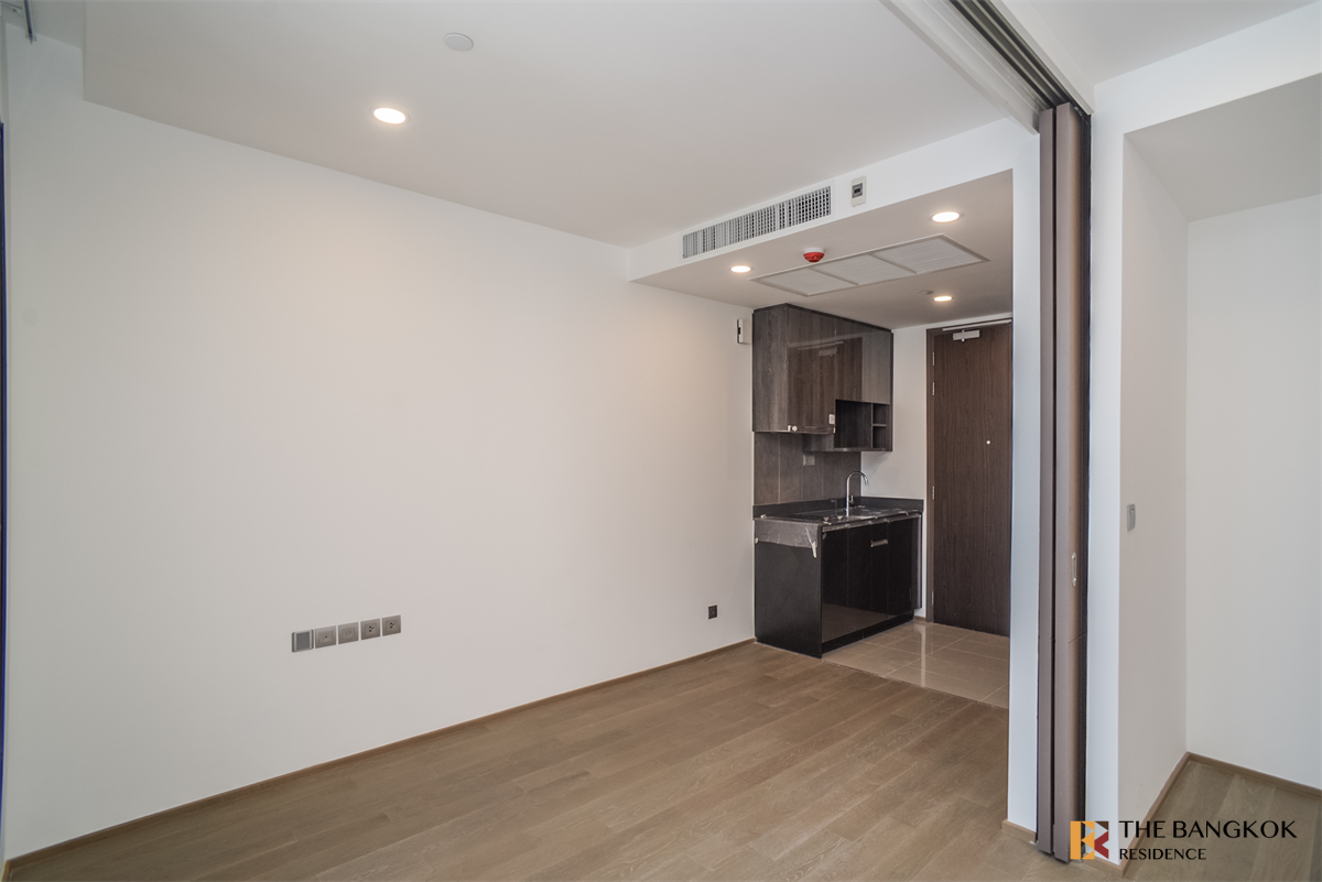 picture Ashton Chula-Silom Move-in Ready, Just Bring Your Stuff near BTS Sala Daeng - 2/9