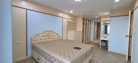 Room for rent Flora Ville Pattanakarn51
