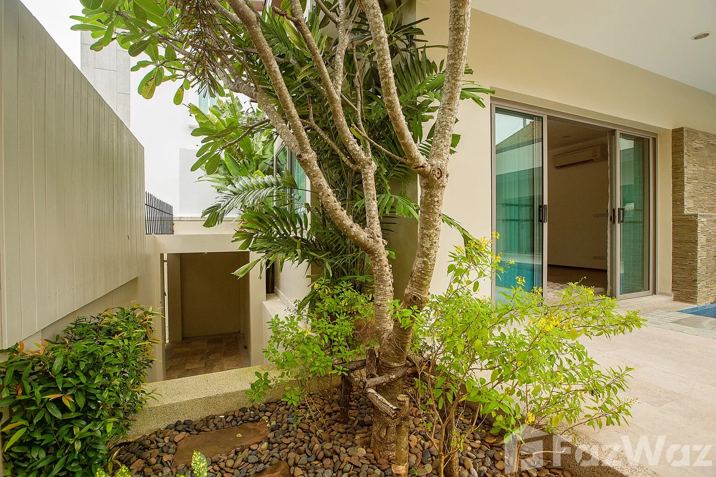 picture Villa Bond is a modern 6213119 - 23/27