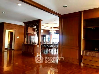 Condos for sale Nana Nuea Pier : 3-BR Condo at Tower Park near ARL Makkasan (ID 2874007)