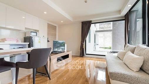 picture 1-BR Condo at Condolette Light Convent near BTS Sala Daeng (ID 1981371) - 2/7