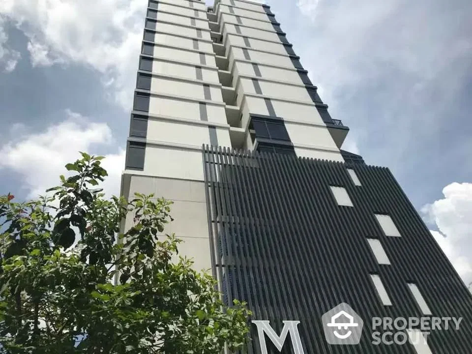 รูป A034806 M Thonglor 10 - รูปที่ 1/8