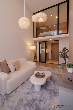 Easy Travel, Fully Utilized Space SOHO Bangkok Ratchada near MRT Huai Khwang Station