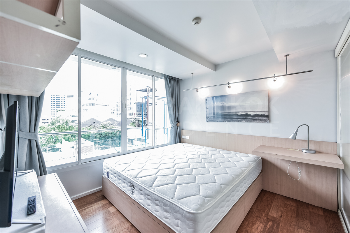 picture Focus on Saladaeng Looking for an owner for this special unit near BTS Sala Daeng - 5/9