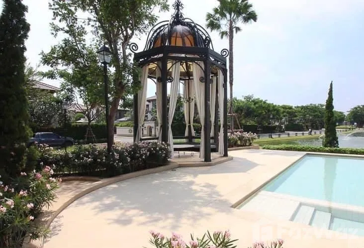 picture 4 bed luxury house 1796044 - 15/15