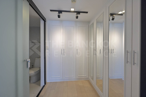 Socio Ruamrudee Condo in Great Location, Ready-to-move-in