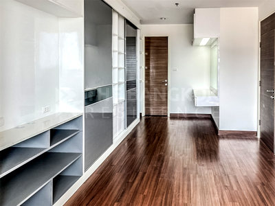 Condos for sale : Hot Unit, Available for a Limited Time Supalai Prima Riva