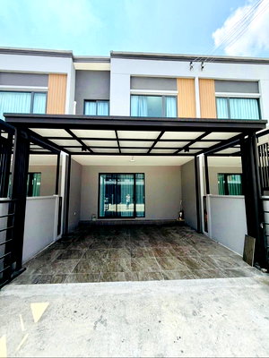 Townhouses for rent Suwannaphum International Airport : Townhouse for Rent Pleno Sukhumvit Bangna2