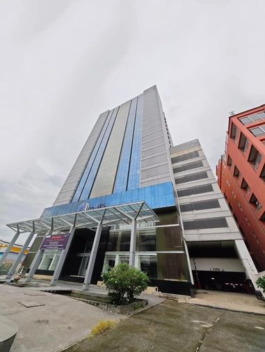 Office Building on Srinagarindra Road For Sale