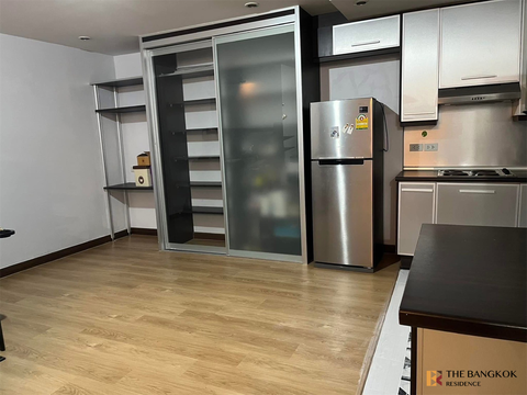 Petch 9 Tower near Airport Rail Link Phaya Thai Station Full-featured common area