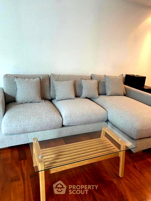 Condos for sale Sukumvit 15 : 2-BR Condo at Urbana Sukhumvit 15 near BTS Nana (ID 566326)