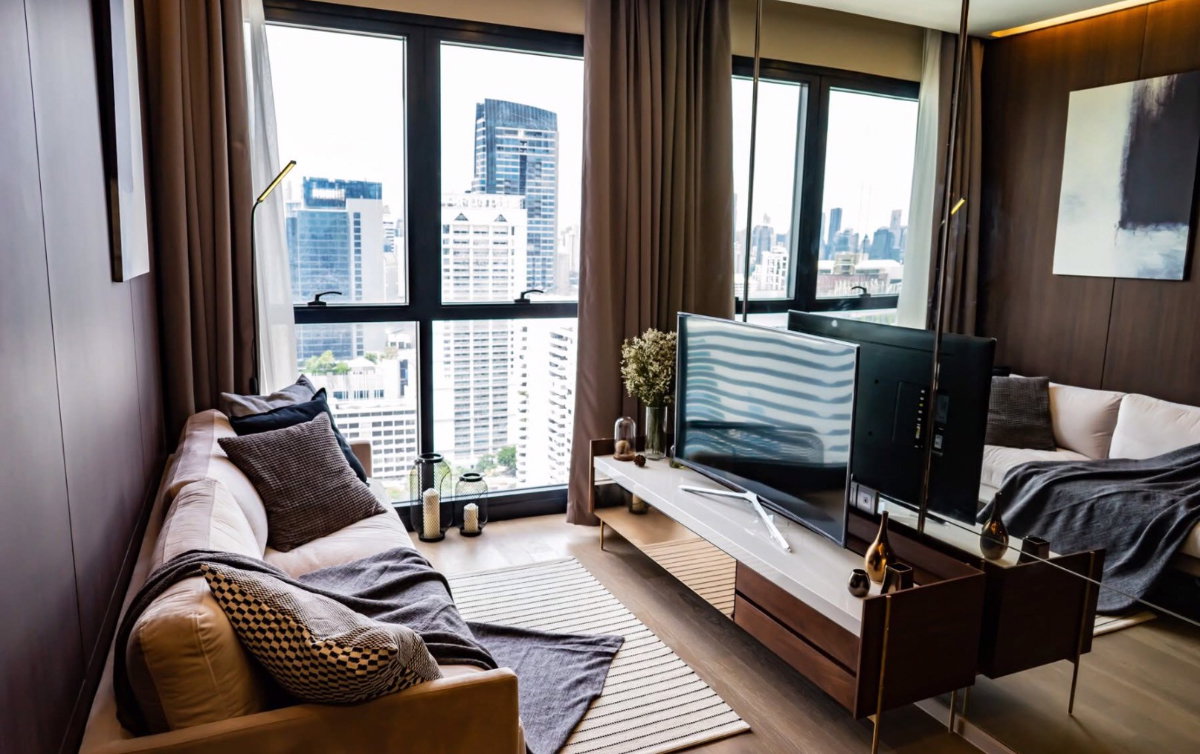 picture Ashton                             Asoke  - 3/8
