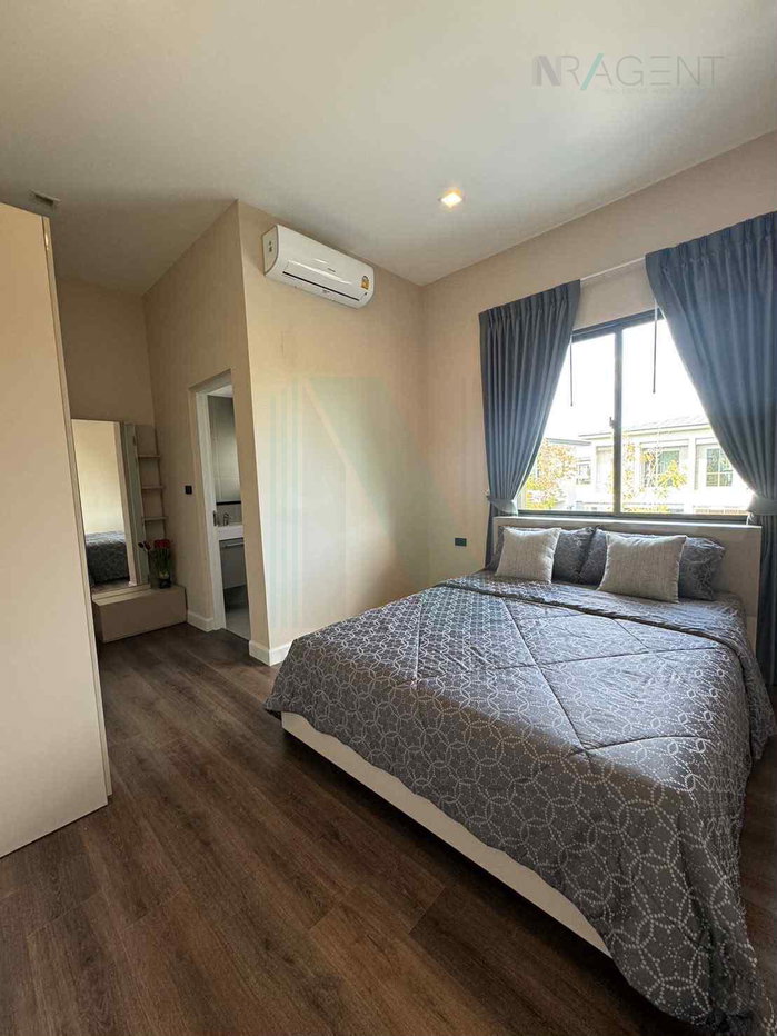 รูป 📌 ให้เช่าบ้านเดี่ยว 2 ชั้น บางกอก บูเลอวาร์ด บางนา กม.5 4 ห้องนอน 4 ห้องน้ำ - รูปที่ 6/8
