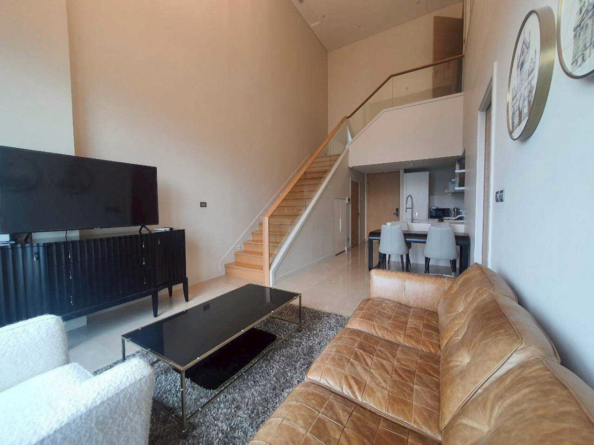 รูป เช่า Sindhorn Residence✨ 2Bed Duplex (99ตรม.) วิวสวนลุม 🌳 เลย์เอาท์เหมือนบ้าน ทำเลหลังสวน-ชิดลม Rare Item นานๆ หลุดที!📍 100k/ด. ว่างพร้อมอยู่🔑 - รูปที่ 9/11