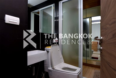 Condos for sale : Ready-to-move-in Condo Rhythm Phahol - Ari near BTS Sena Ruam