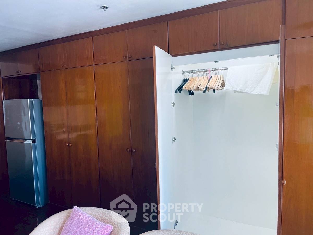 รูป คอนโด 1-ห้องนอน ที่ สีลม สวีท คอนโดมิเนียม ใกล้ BTS เซนต์หลุยส์ (ID 2846873) - รูปที่ 10/26