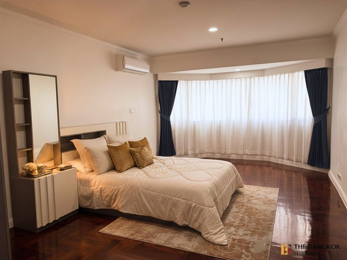 รูป เช่าคอนโด 💎 Baan Suanpetch 3นอน 135ตร.ม. 60k  ห้องพื้นไม้เงางาม ใหญ่พิเศษ ให้ฟีลอบอุ่นเหมือนบ้าน 🤎🏠 ใกล้ BTS พร้อมพงษ์  - รูปที่ 2/5